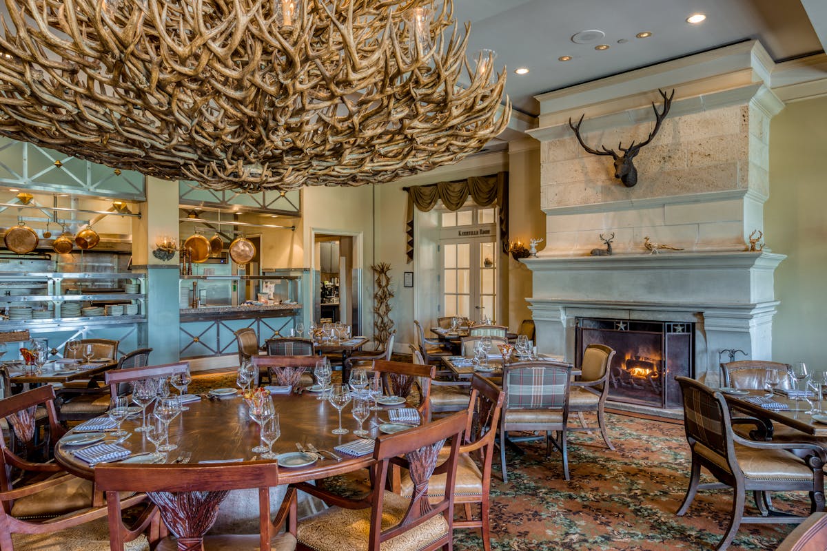 antlers lodge dining room