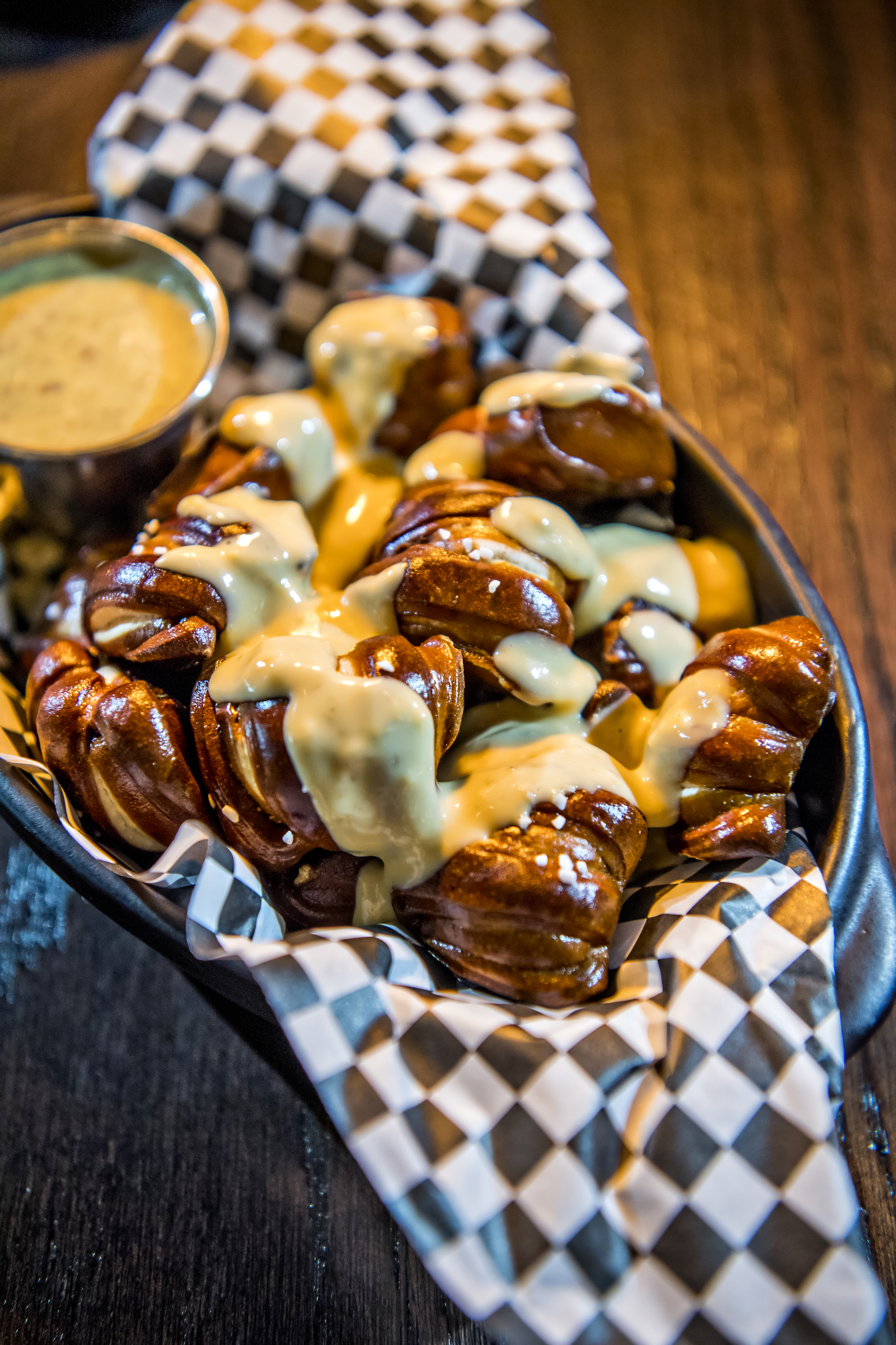 Pretzel Bites with cheese sauce 