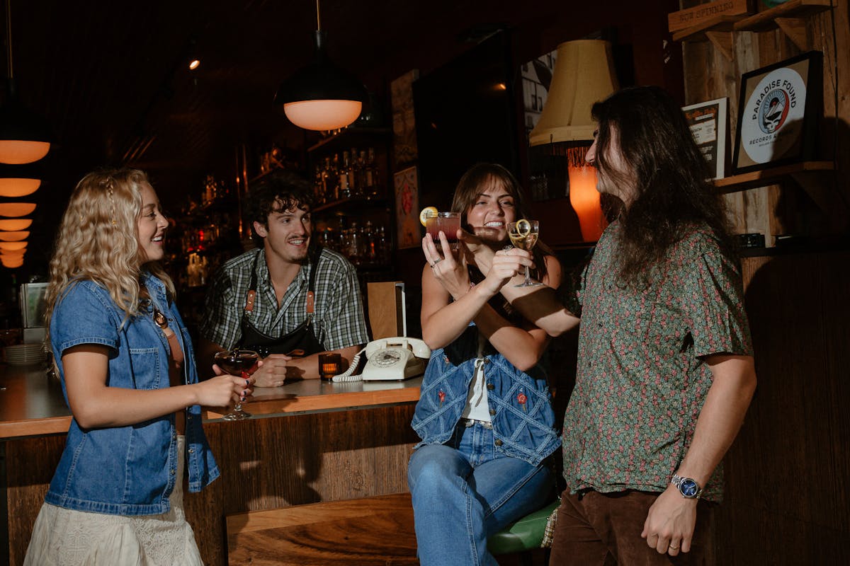 Night out, Live music, Bar scene