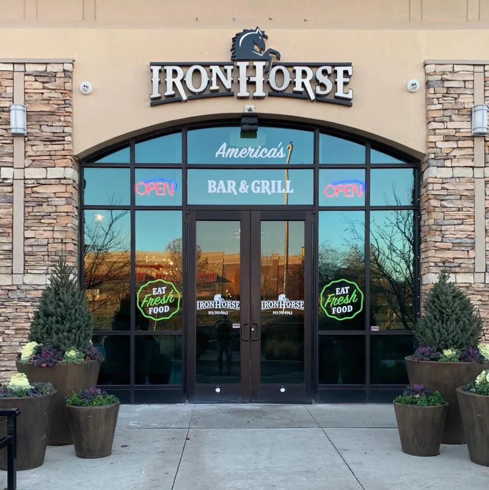 Iron Horse Bar And Grill American Bar Grill In Leawood Ks 6624