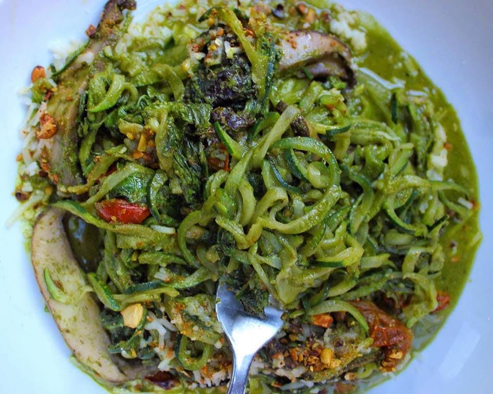 green pasta dish