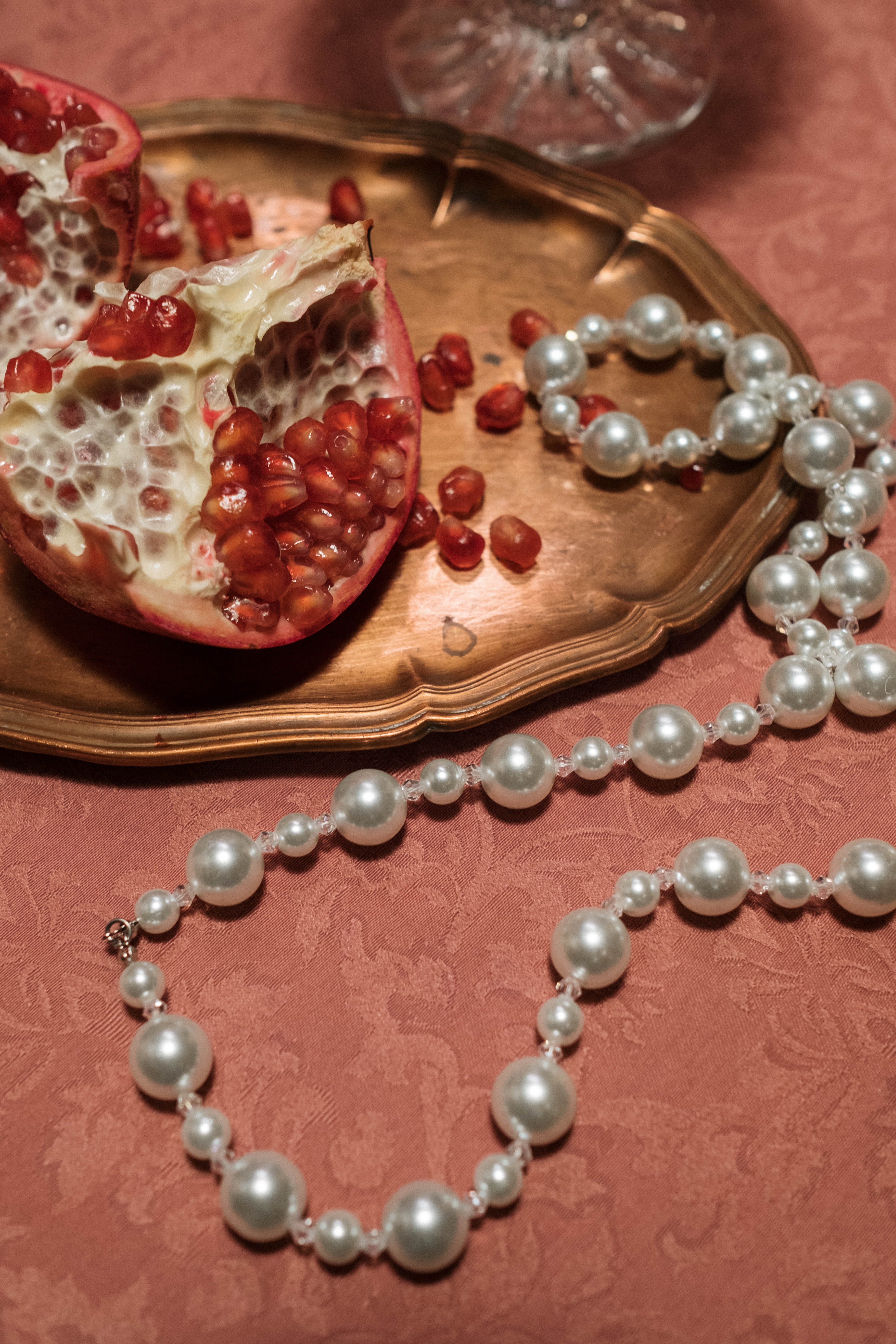 a pearl necklace