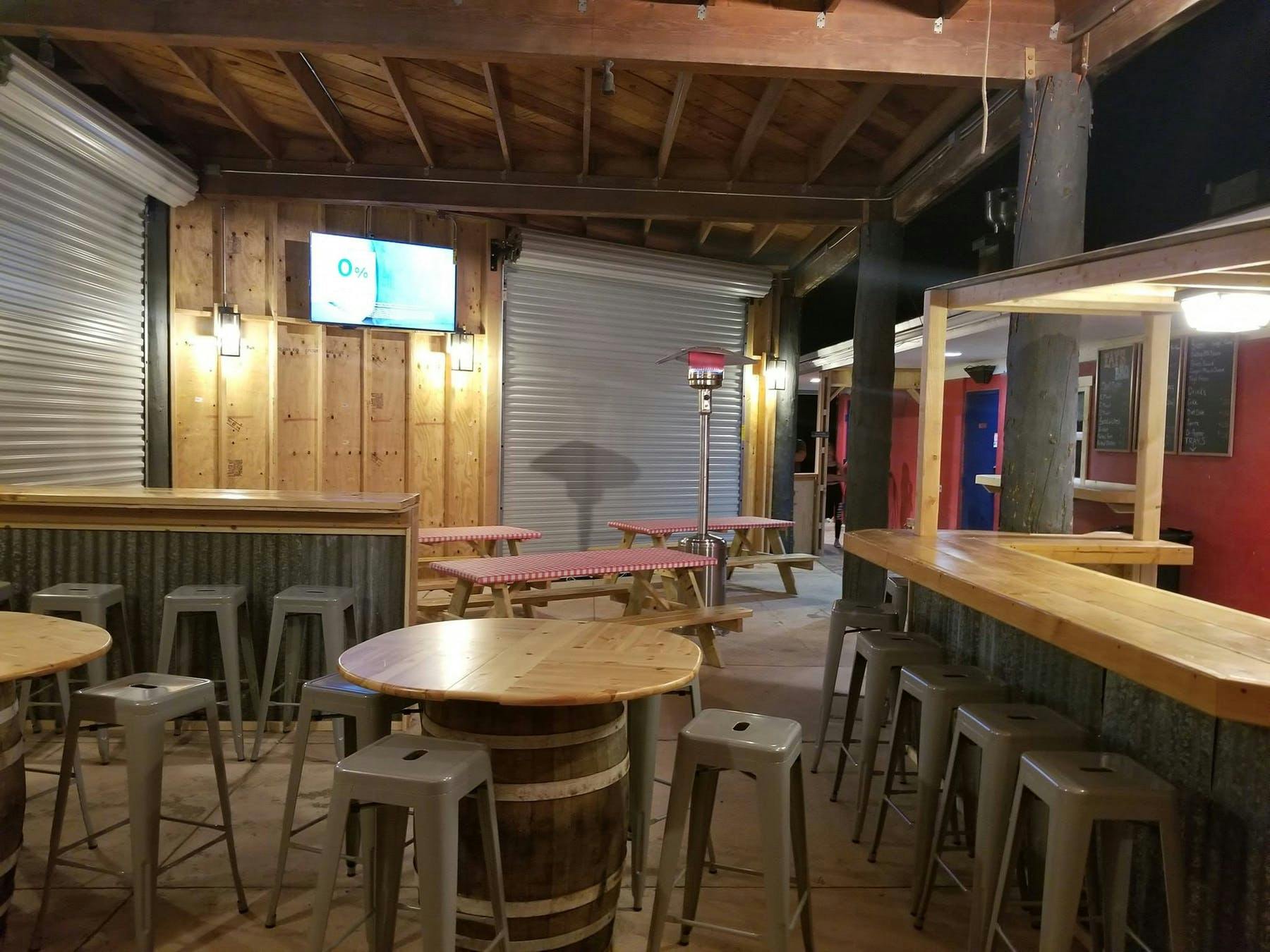 a dining room filled with tables and chairs