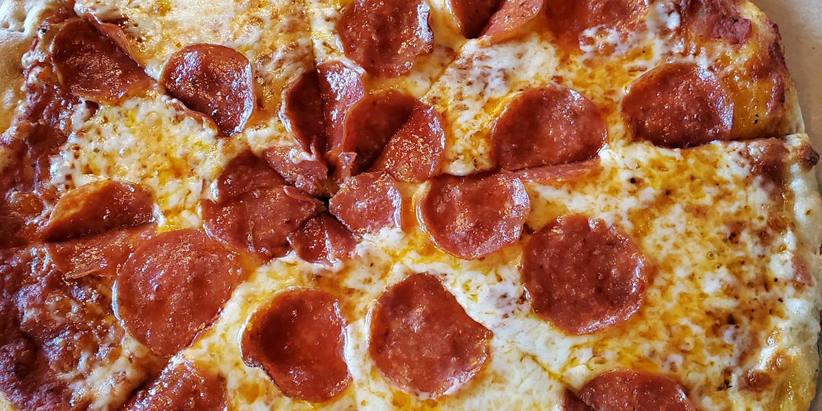 12 Inch Pepperoni Pizza | Harold's Heights - Restaurant, Bar & Store