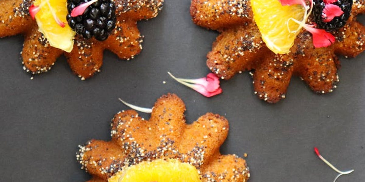 Renowned bakery offering handcrafted pastries and signature honey mesquite cake.