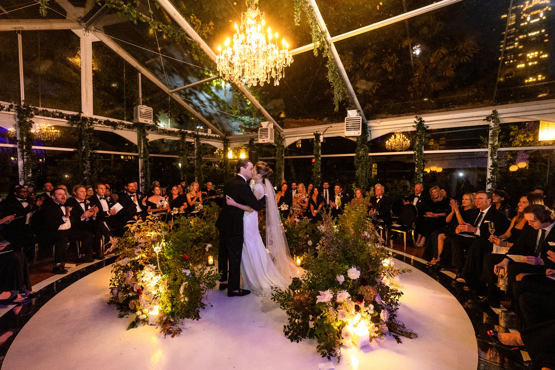 Weddings | Tavern On The Green | American Restaurant in New York, NY Weddings | Tavern On The Green | American Restaurant in New York, NY