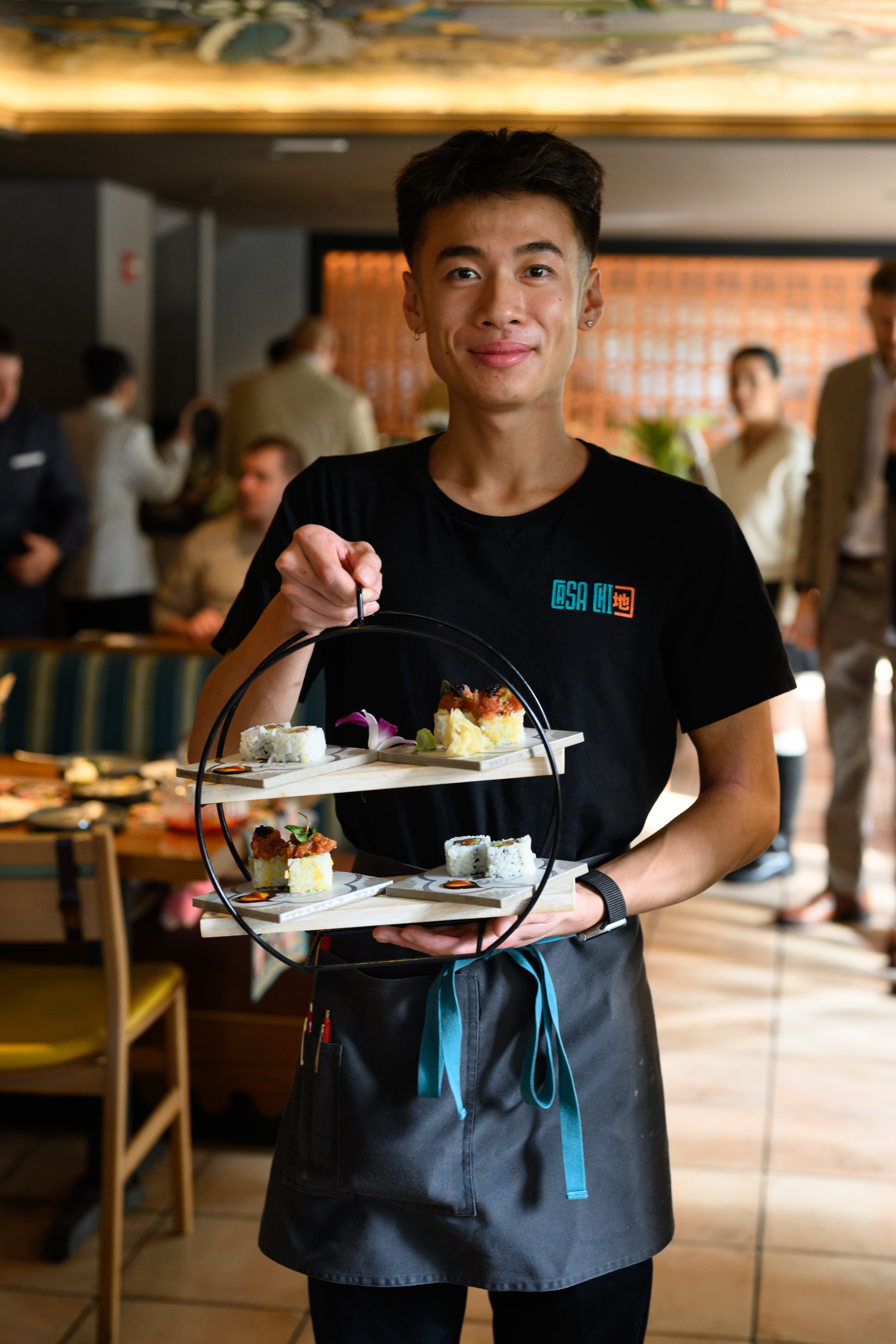 server serving food