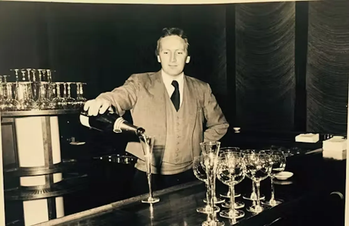 Bar photo 1