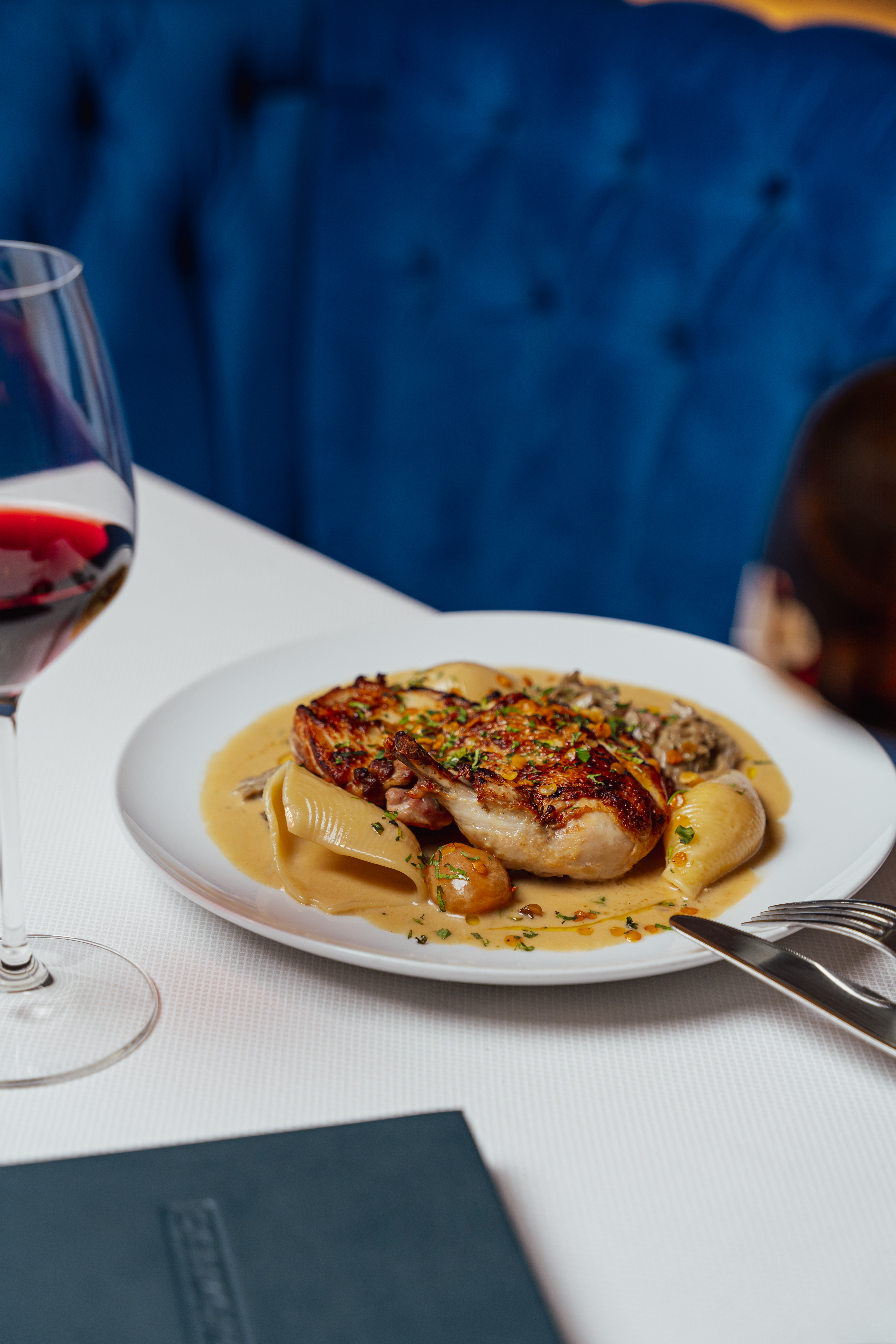 Group dining table at Delmonico's