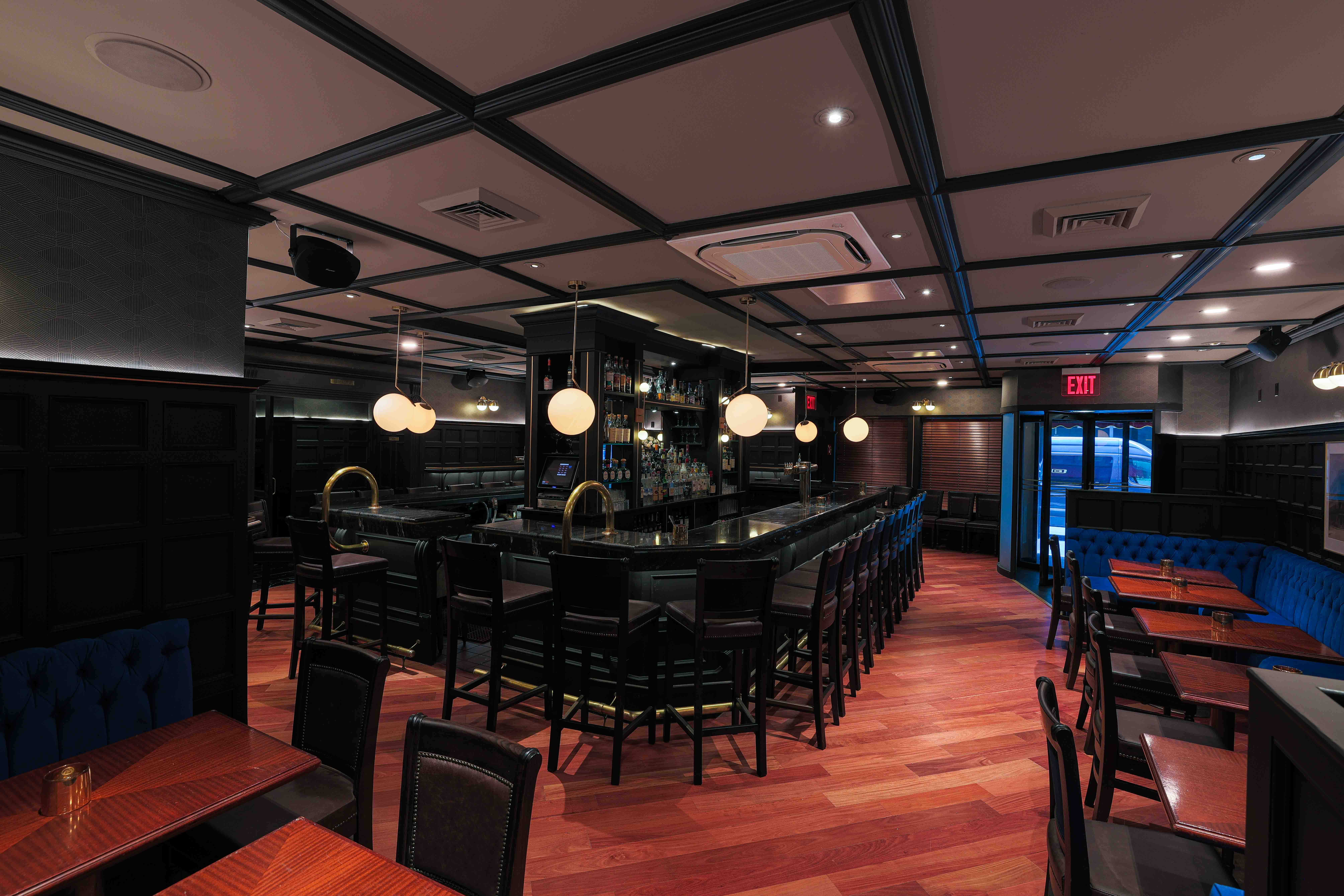 Delmonico's classic mahogany bar