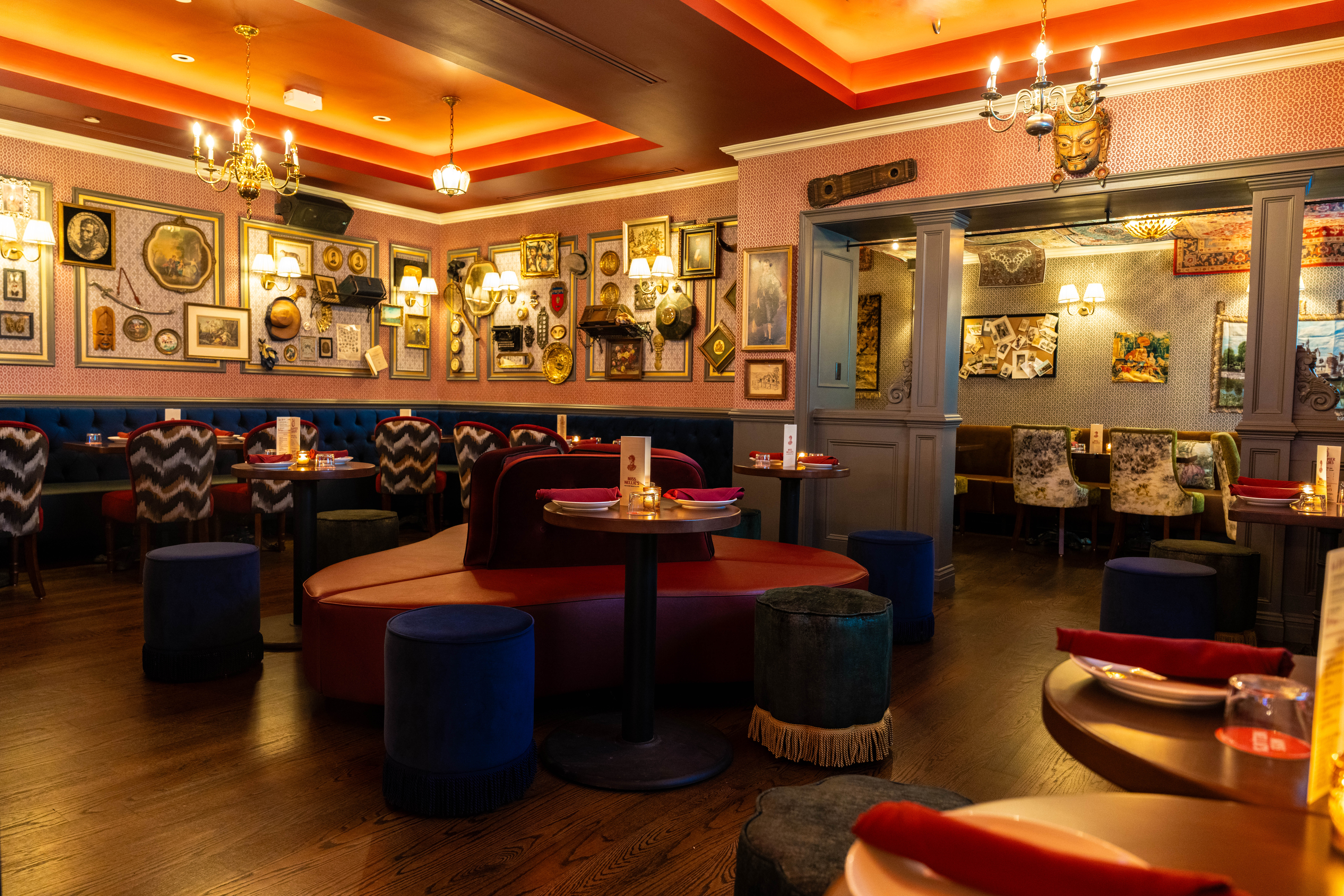 a room filled with furniture and a table in a restaurant