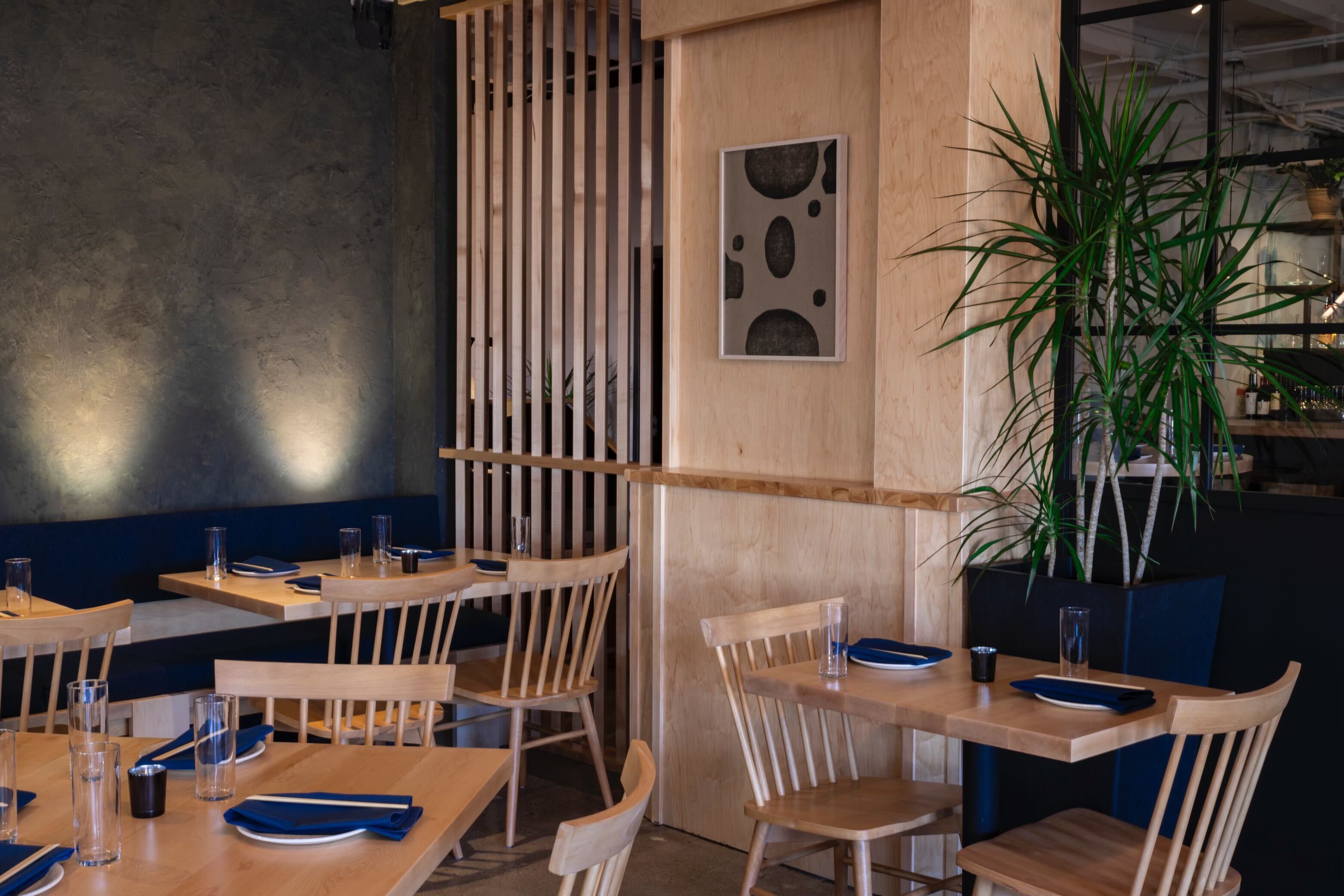 dining room tables and chairs