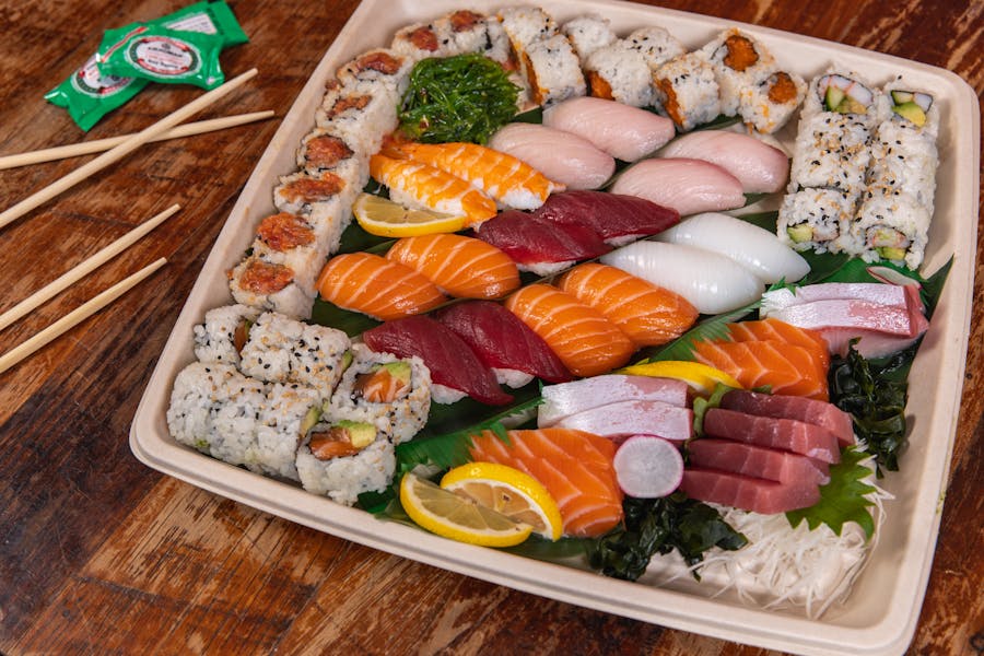 Deluxe Sushi Platter | Lobster Place | Seafood Market in Chelsea Market ...