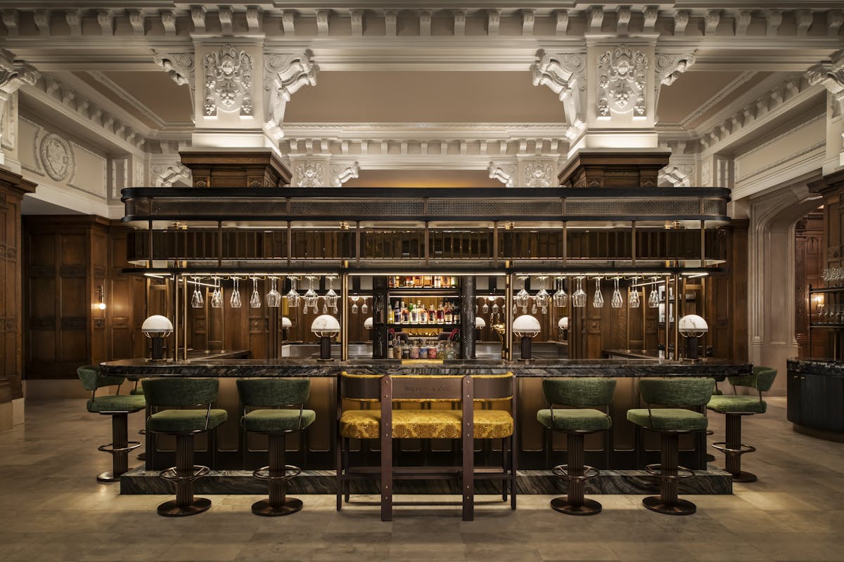 zoe's bar