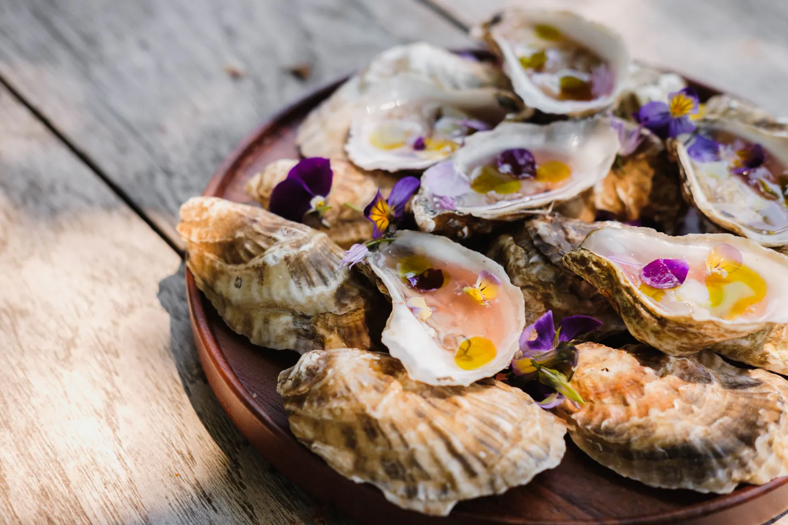 Little Ram oysters with edible flowers