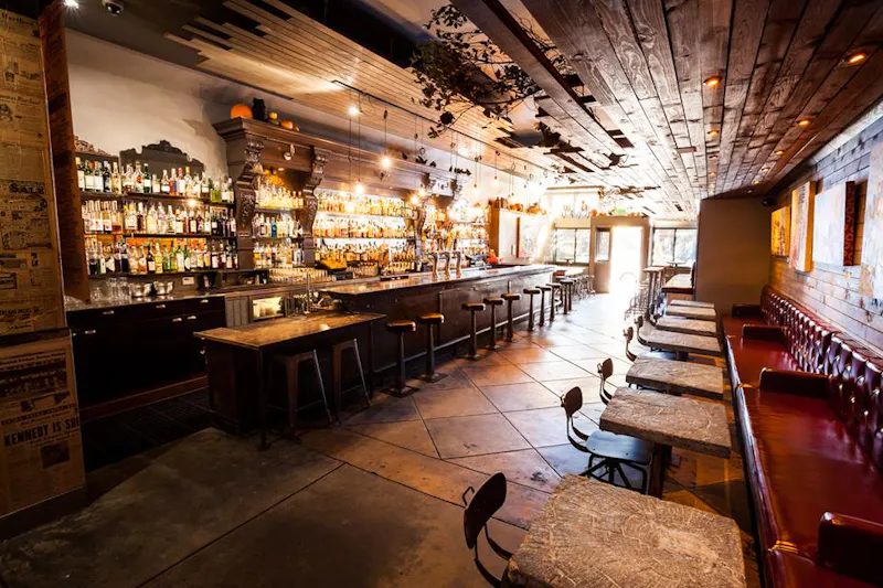 Bar photo 2