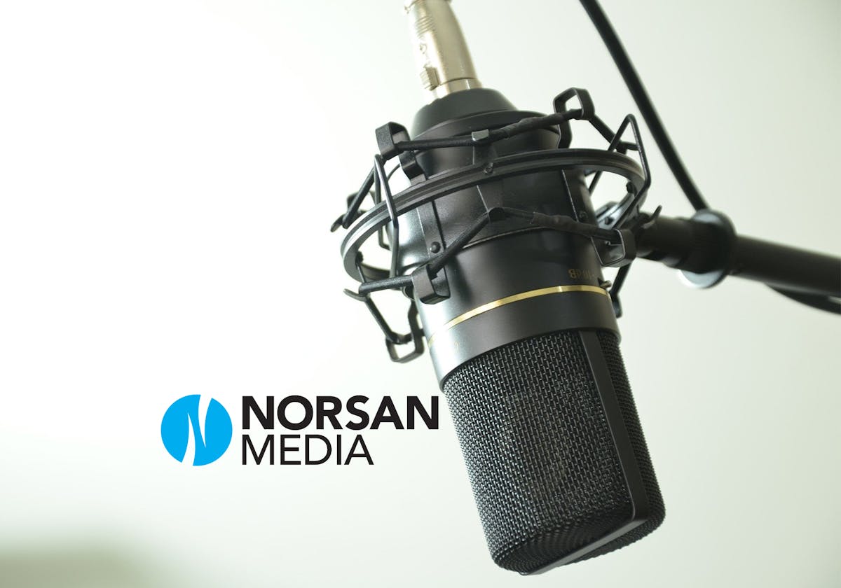 a close up of a microphone