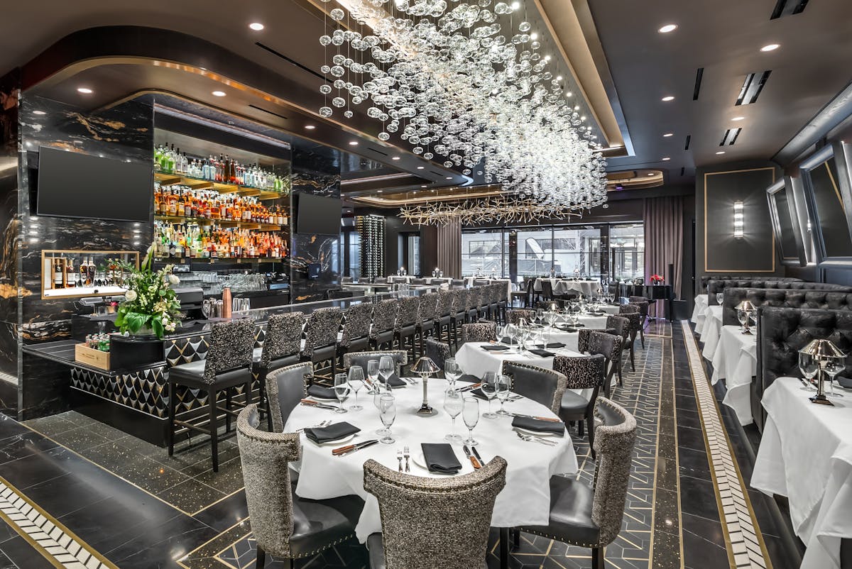 mastro's columbus dining room and bar