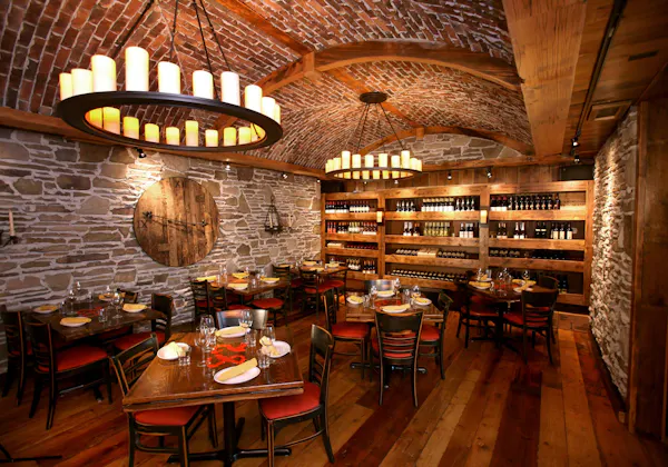 Davanti Enoteca dining room